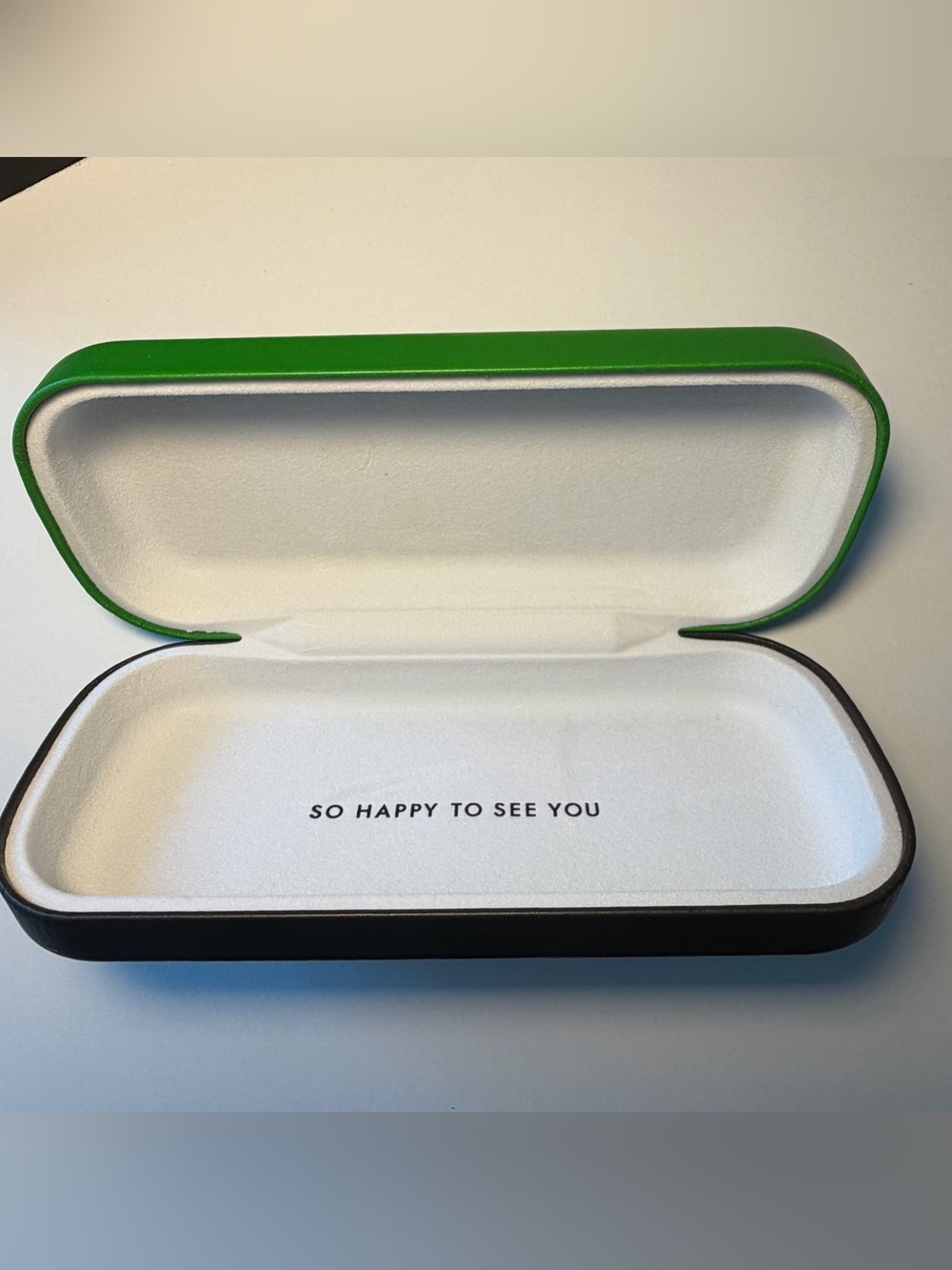 Kate Spade green & black eyewear hard case w/ matching cleaning cloth